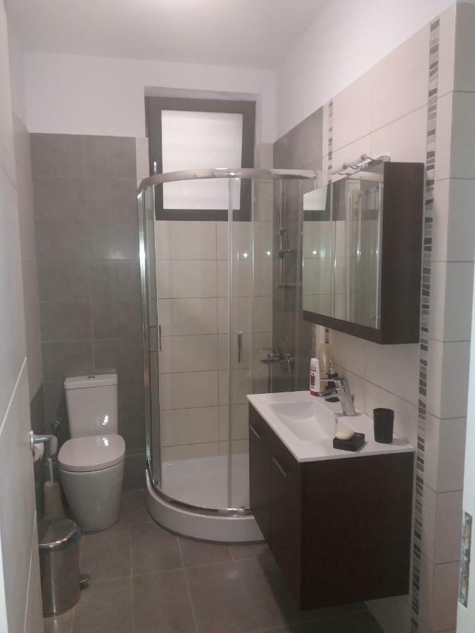 Lena'S Fresh Studio Near The Airport With Seaview Луца Экстерьер фото